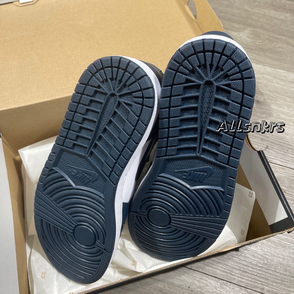 Air Jordan 1 Mid Armory Navy Men’s - Picture 9 of 9